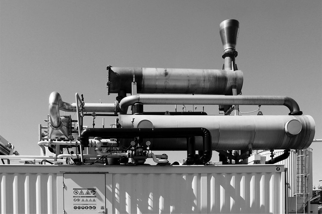 Our Plate & Shell Heat Exchangers are 60-70% smaller than traditional Shell & Tube heat exchangers. Pictured here is a Vahterus unit next to a Shell & Tube heat exchanger.